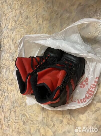 Ботинки лыжные