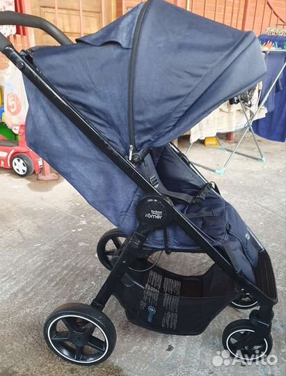 Коляска прогулочная всесезонная Britax