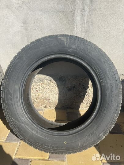 Toyo Observe Garit GIZ 205/65 R16 95