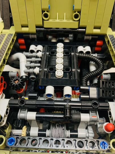 Lego Technic 42110 Land Rover Defender