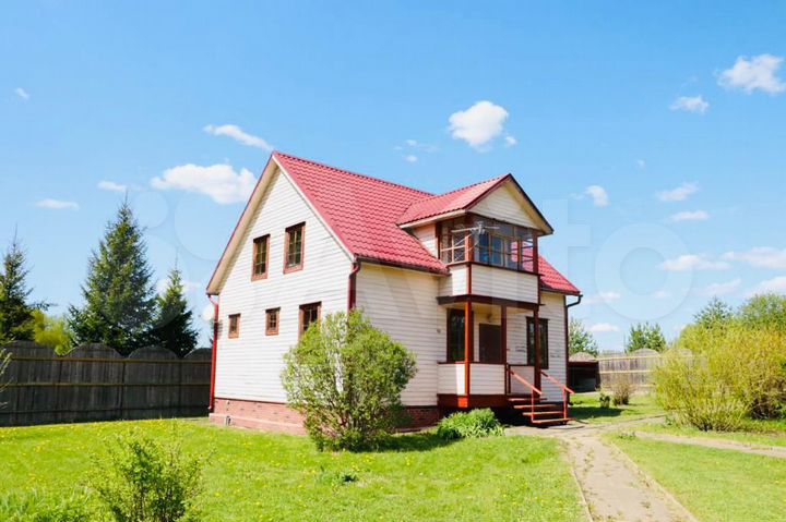 Дом 267,3 м² на участке 54 сот.