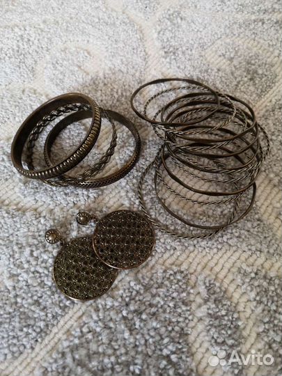 Серьги и браслеты