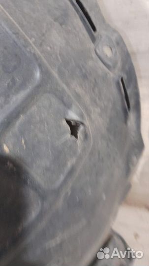 Подкрылок передний правый Citroen C5 Aircross С