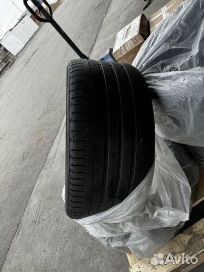 Bridgestone Potenza S001 245/40 R20 и 275/35 R20