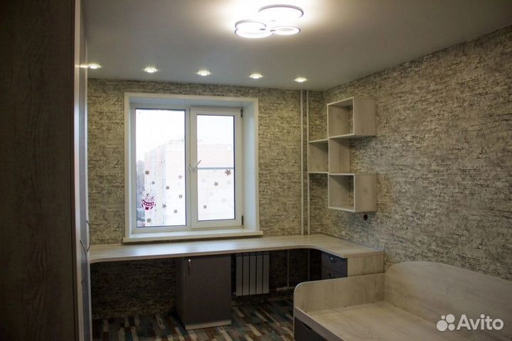 Рабочая зона у окна