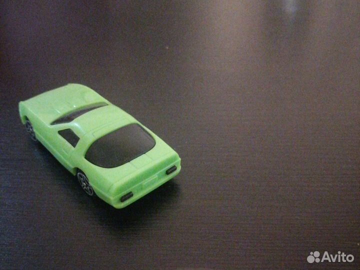 Машинка салатовая