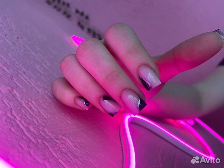 Наращивание ногтей/маникюр/педикюр