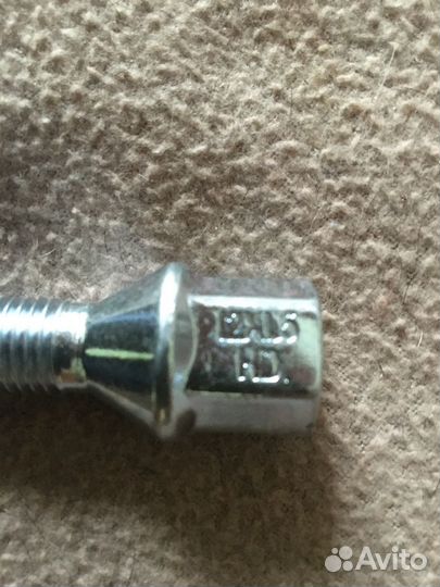 Колесные болты12Х1,5 HD под ключ на 17