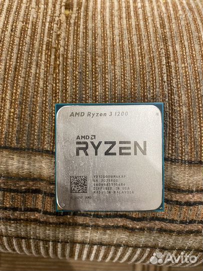 Процессор AMD Ryzen 3 1200