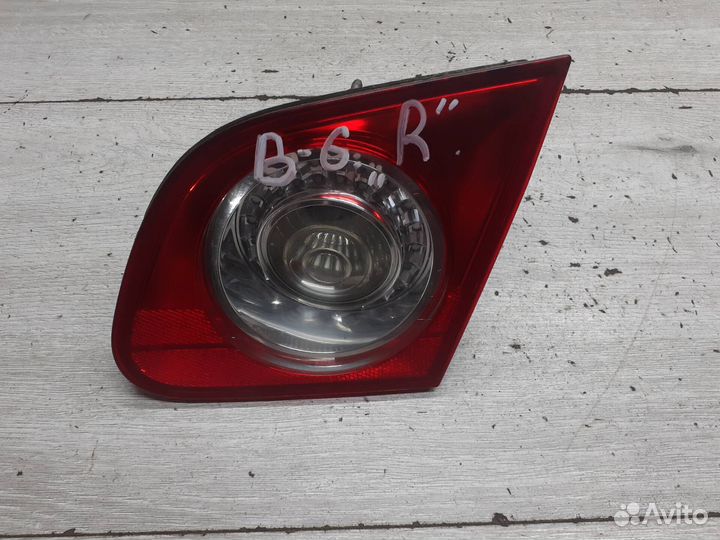 Фонарь задний правый внутренний Passat B6