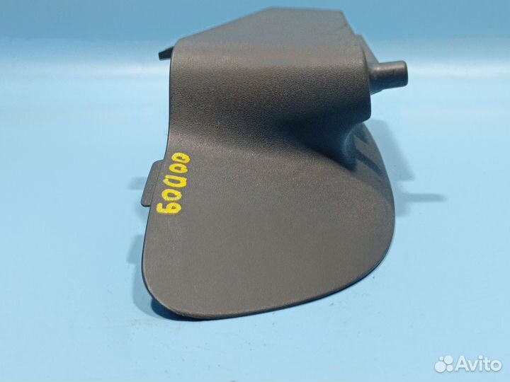 Держатель задней полки для Mitsubishi Colt