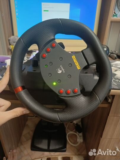 Руль logitech momo racing