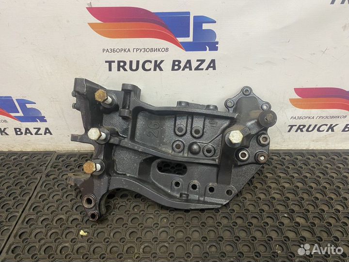 Кронштейн переднего бампера левый Scania 5-series