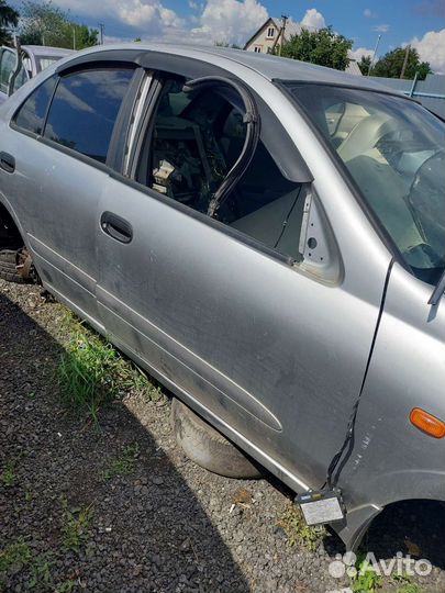 Дверь передняя правая nissan sunny n16