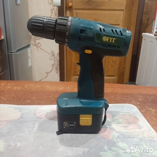 Аккумуляторная дрель