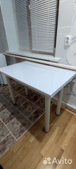 Кухонный стол