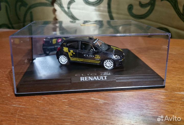 Renault Clio Sport R3 м 1/43
