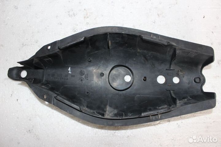 Пыльник заднего рычага Mercedes E-Class W124