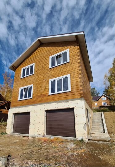 Дом 200 м² на участке 7 сот.