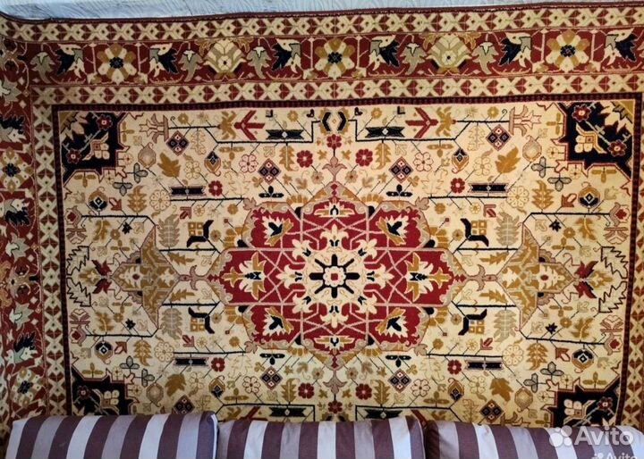 Ковер шерстяной