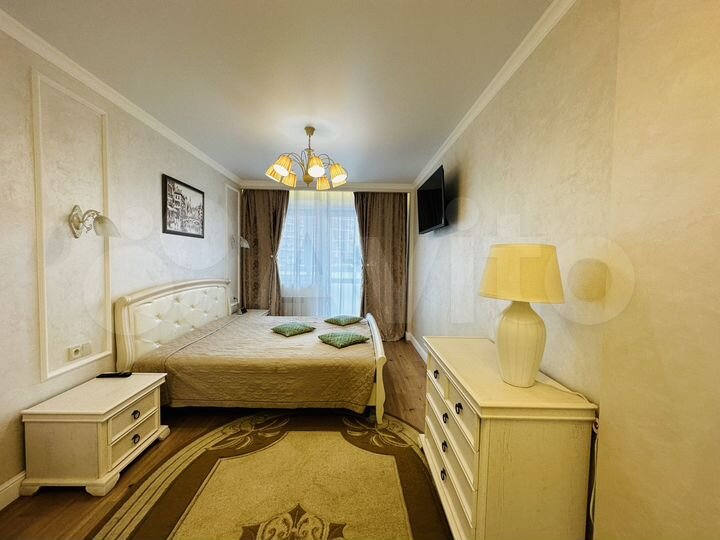 2-к. квартира, 55 м², 1/10 эт.