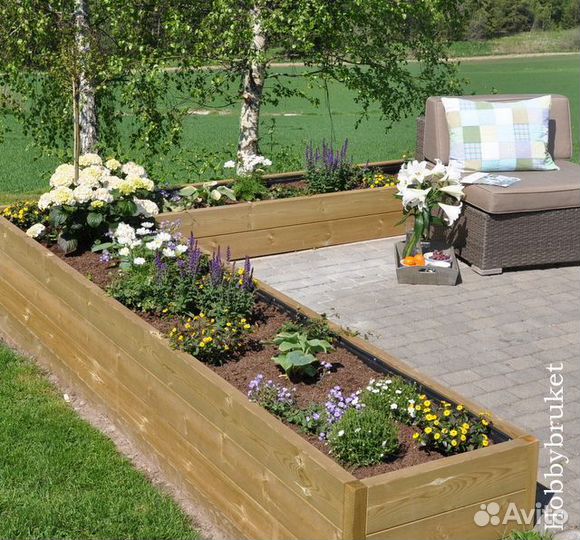 Многоуровневые цветники, грядки из дерева