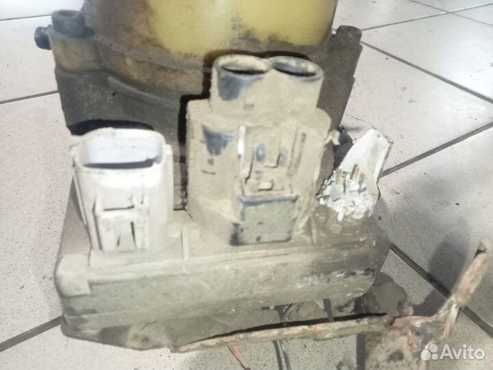 Насос Гура Мазда 3