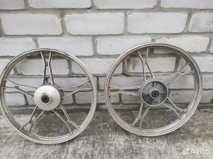 Запчасти от мопеда