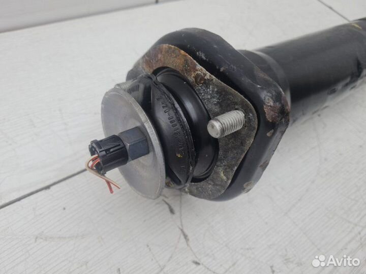 Амортизатор задний правый Land Rover Range Rover