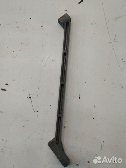 Renault Duster Кронштейн Генератора