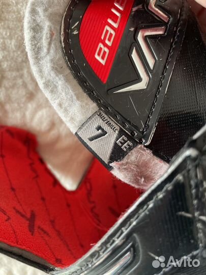 Хоккейные коньки бауэр