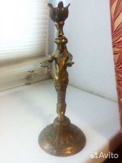Статуэтка подсвечник