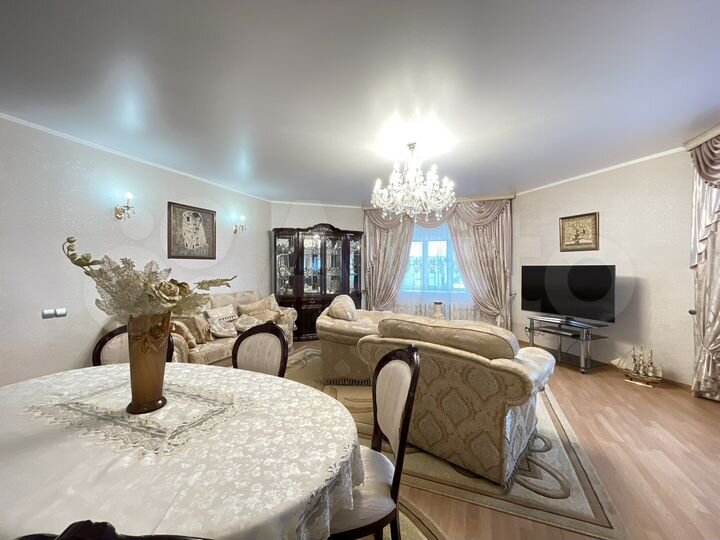 3-к. квартира, 123 м², 10/14 эт.