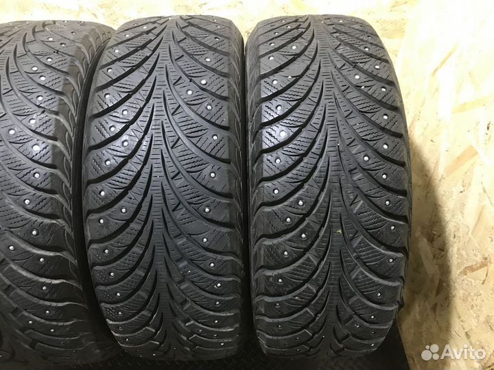 Goodyear UltraGrip Extreme 225/60 R17 99T