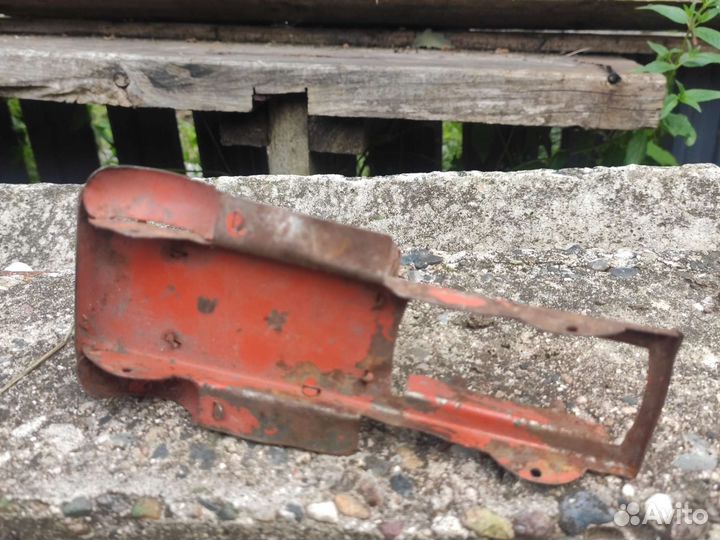 Игрушечная машина