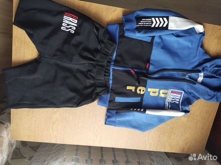 Спортивный костюм детский новый