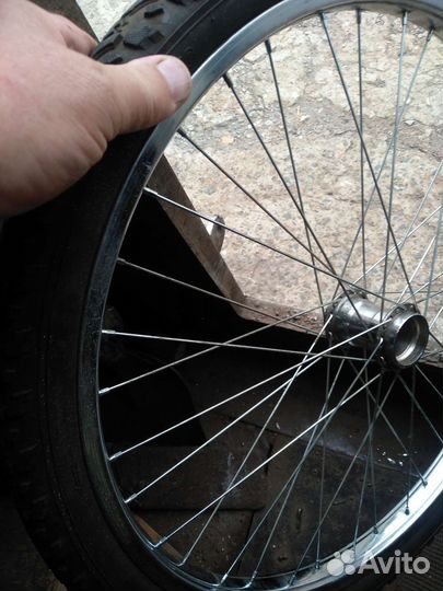 Колесо переднее 26, 28 и заднее 24