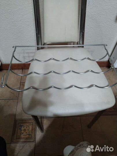 Подставка для бутылок в холодильнике