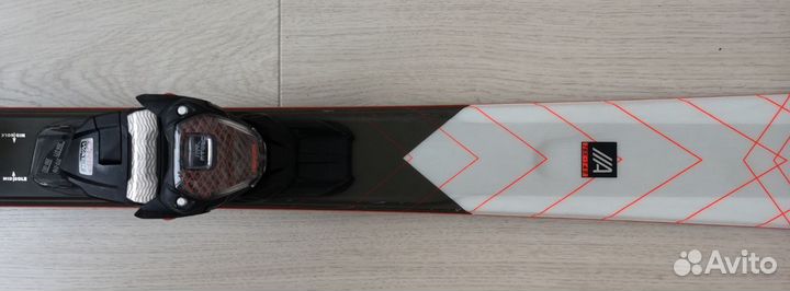 Горные лыжи женские комплект