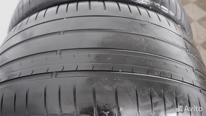 Pirelli P Zero 275/35 R22 и 315/30 R22