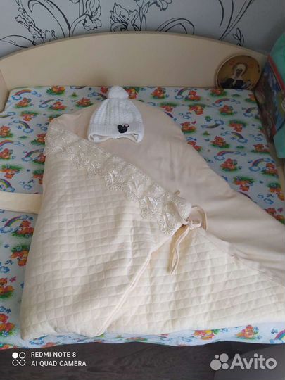 Конверт на выписку и шапочка