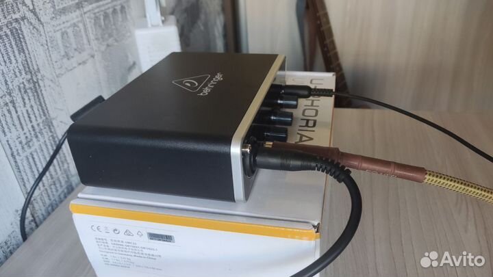 Внешняя звуковая карта Beringer UMC22