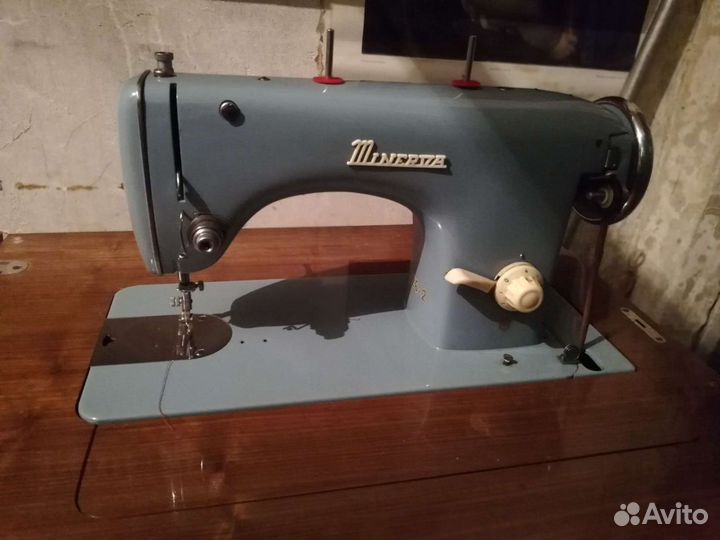 Швейная машина minerva