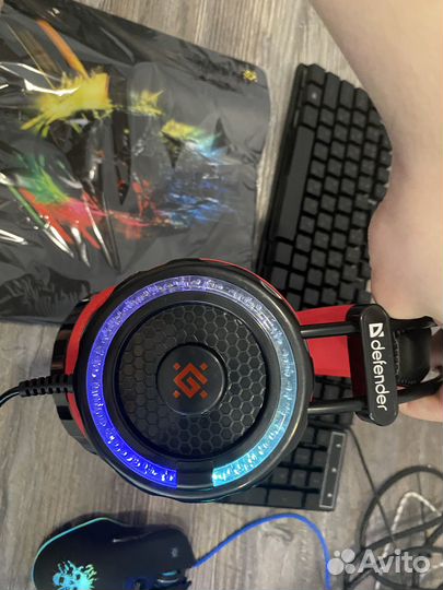 Комплект клавиатура+мышь+наушники+коврик