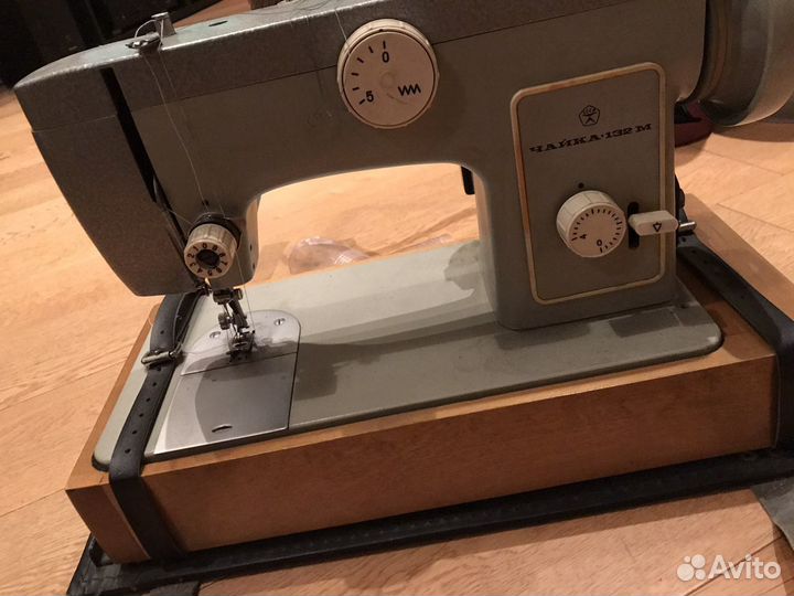 Швейная машина Чайка