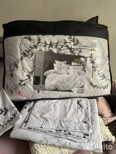 Постельное белье семейное сатин с одеялами