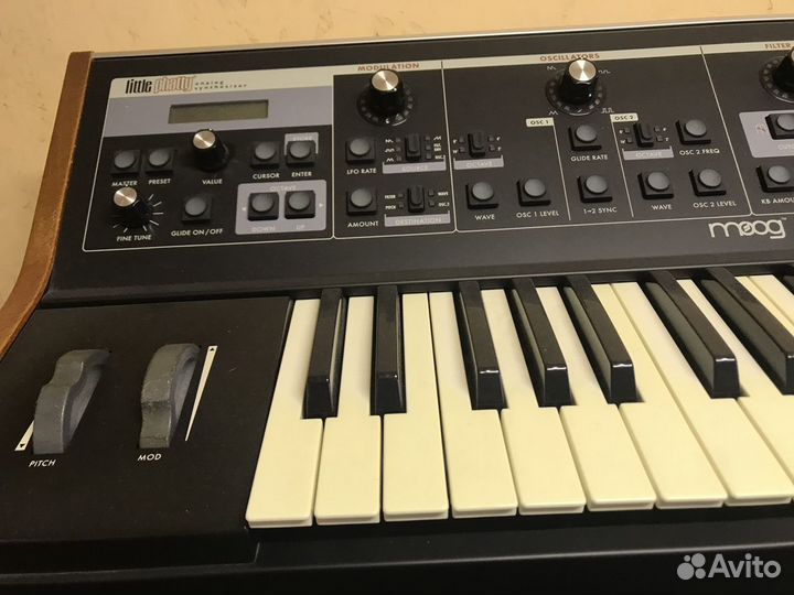 Синтезатор moog little phatty