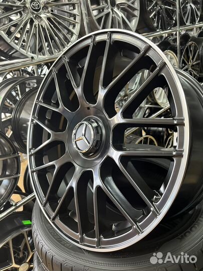 Диски литые R18 5*112 разноширокие AMG