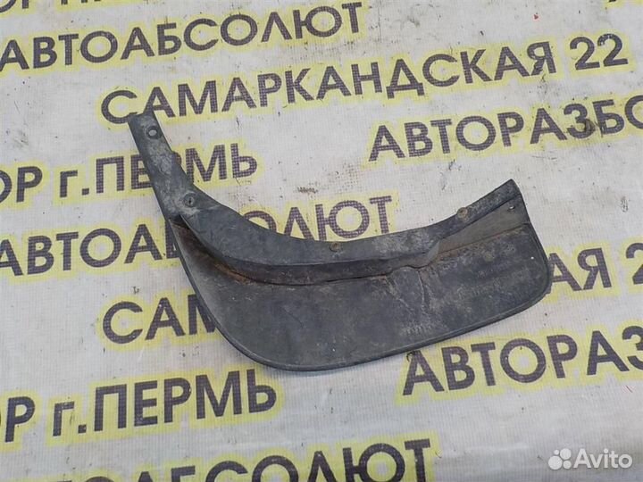 Брызговик задний правый Renault Duster 2012