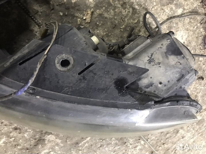 Передние фары Volkswagen Passat B6